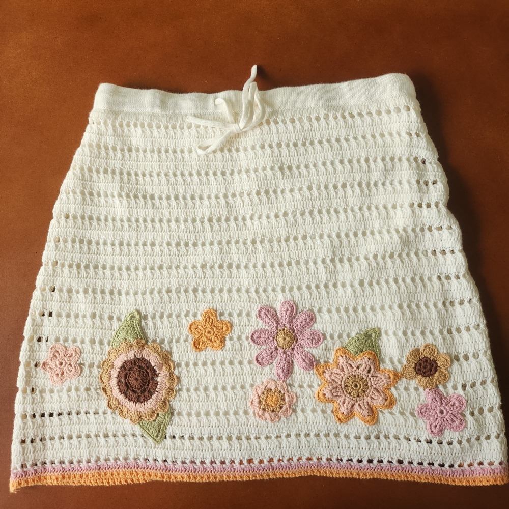 Ghanda VTG Crochet Skirt Womens Large Cream with Embroidered Flowers Drawstring